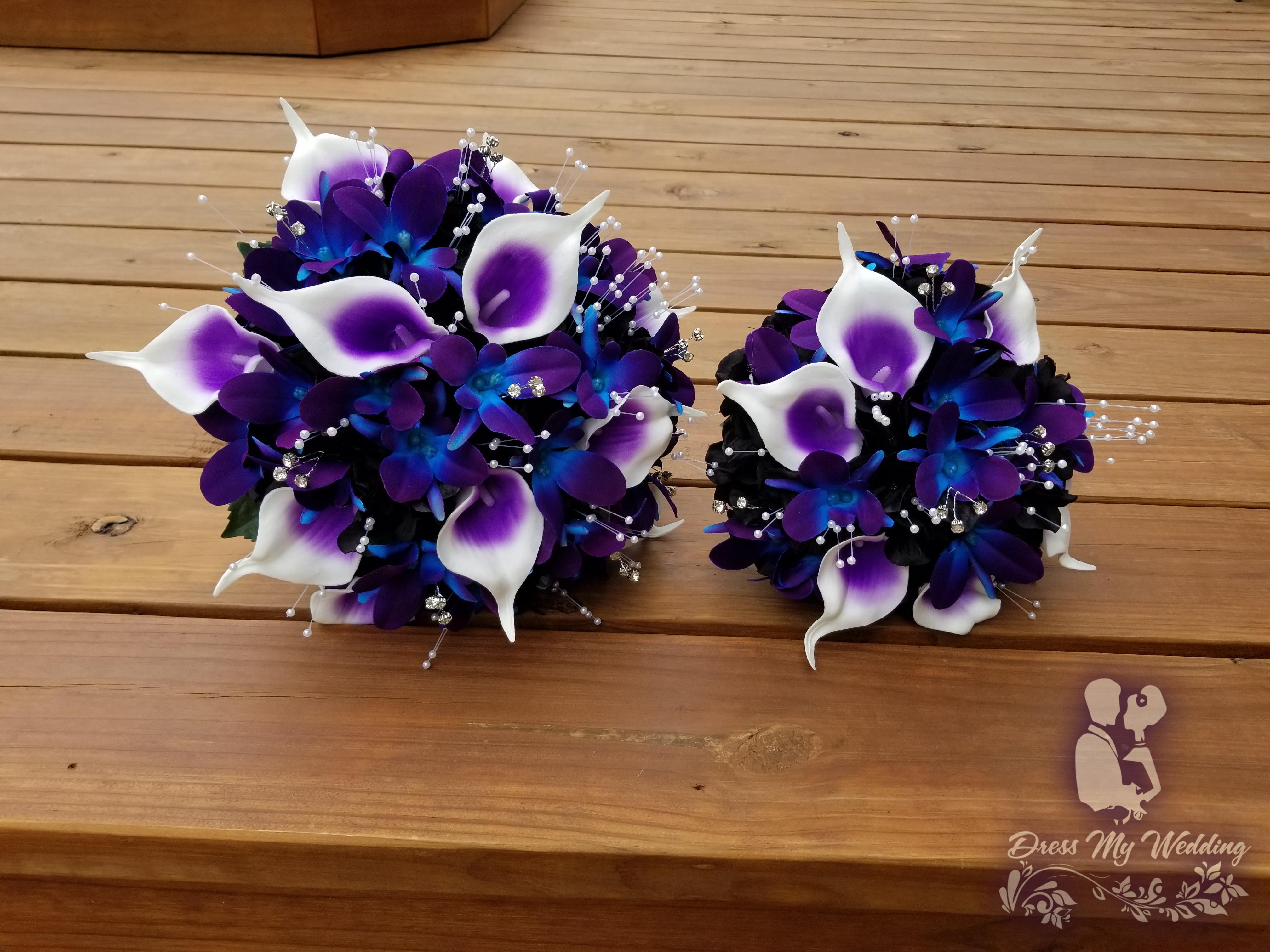 blue and purple wedding flowers