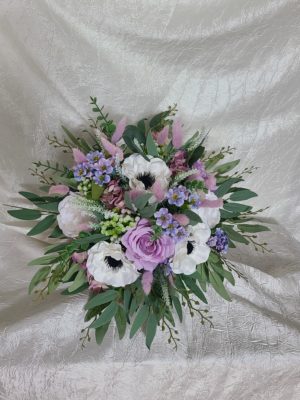 Purple lilac bridal bouquet - Image 10